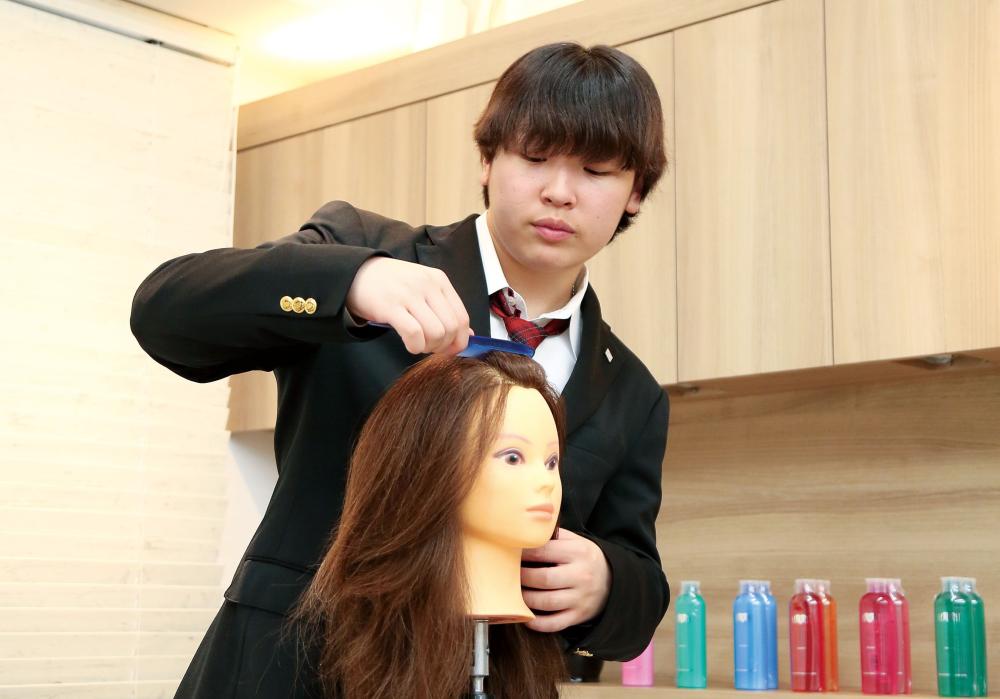 	 美容師コース